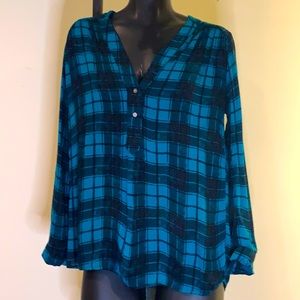 Women’s X-Small Leondro Plaid Print Split Neck Top